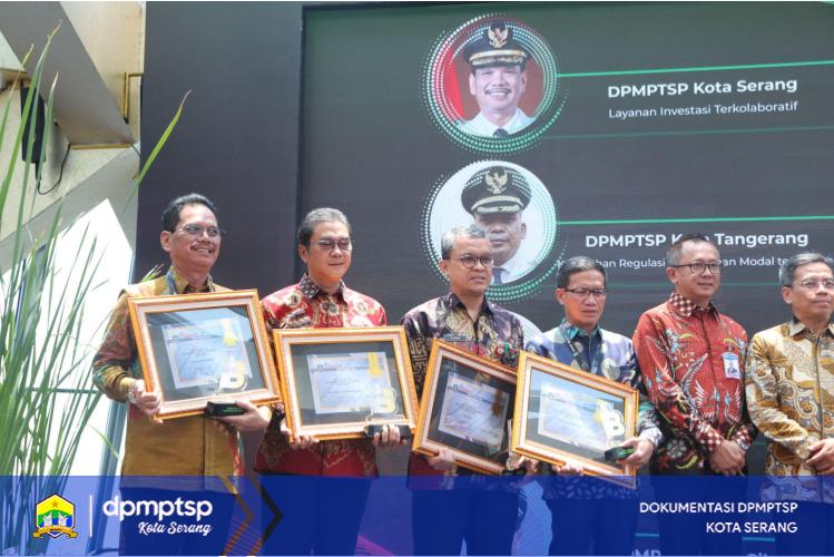 Kolaboratif! DPMPTSP Kota Serang Raih Penghargaan Dari Gubernur Banten